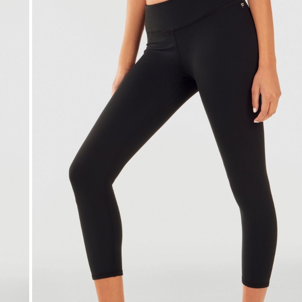 Fabletics Mid-Rise Powerhold Capri